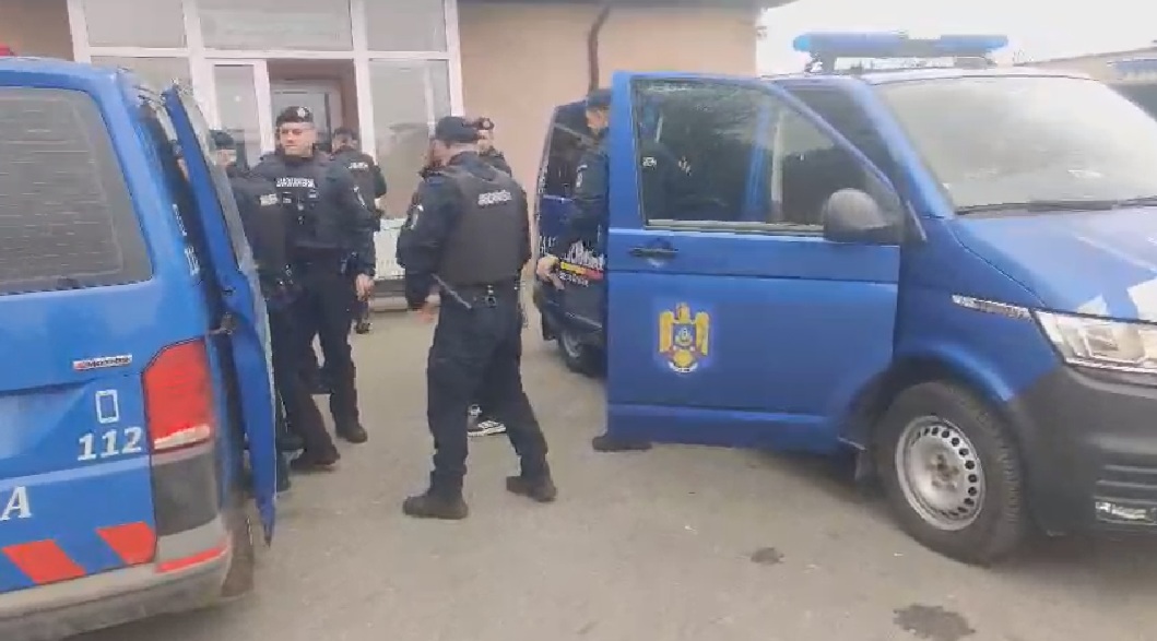 VIDEO: Jandarmii gălăţeni au descins în weekend la Talcioc