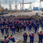 VIDEO: Protest spontan în curtea Şantierului Naval DAMEN Mangalia