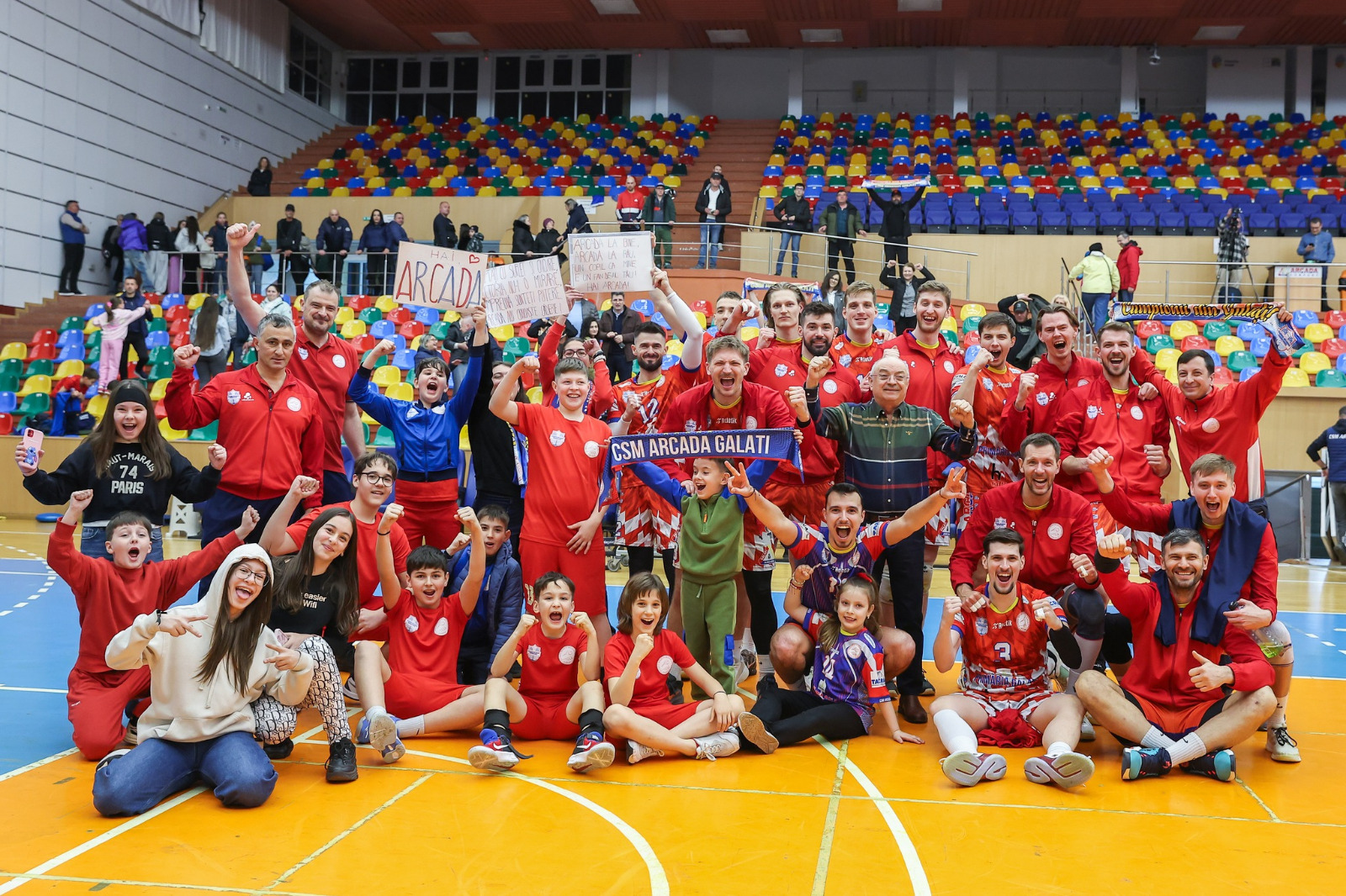 Volei masculin: CSM Arcada Galaţi şi-a luat revanşa în faţa Coronei Braşov şi a luat o opţiune importantă pentru finala Cupei României