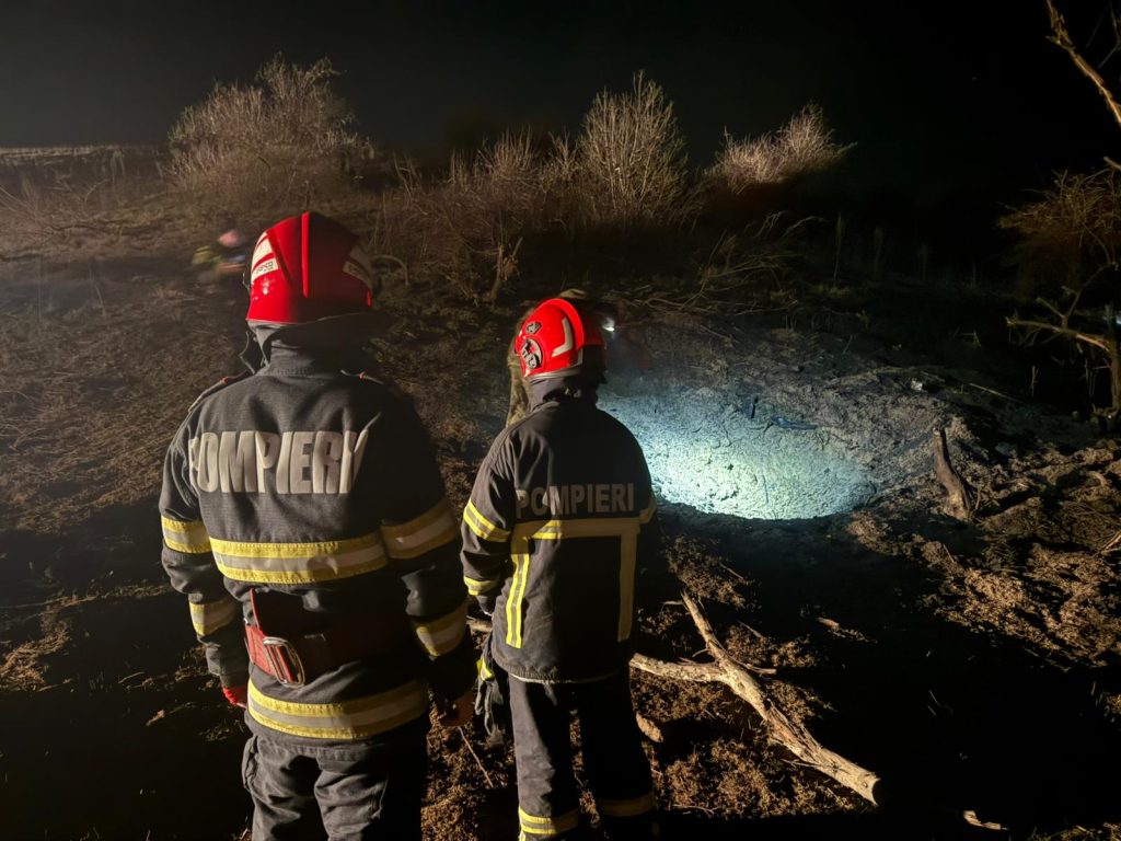 FOTO: Dronă prăbuşită în judeţul Tulcea. Oamenii au sunat îngroziţi la 112