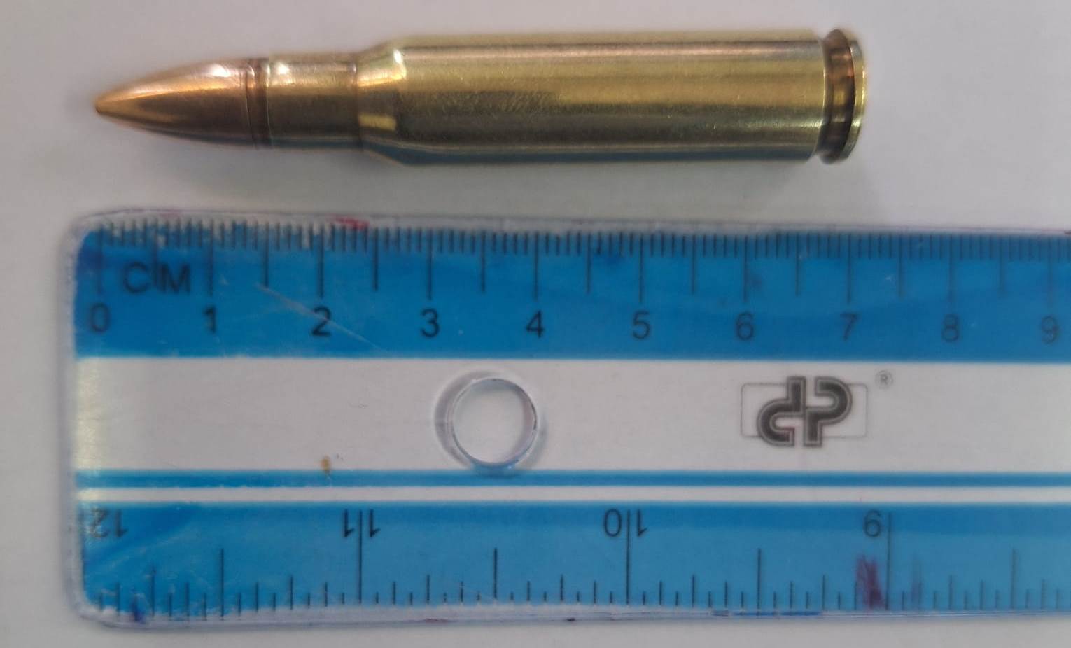 „Suvenirul” i-a adus dosar penal: cartuş descoperit la controlul de frontieră, la Albiţa