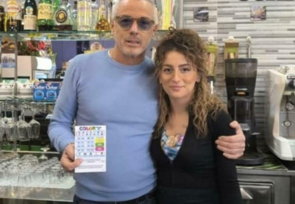 O româncă din Italia a câştigat 500.000 de euro la loto, cu un bilet de doar cinci euro luat dintr-un bar