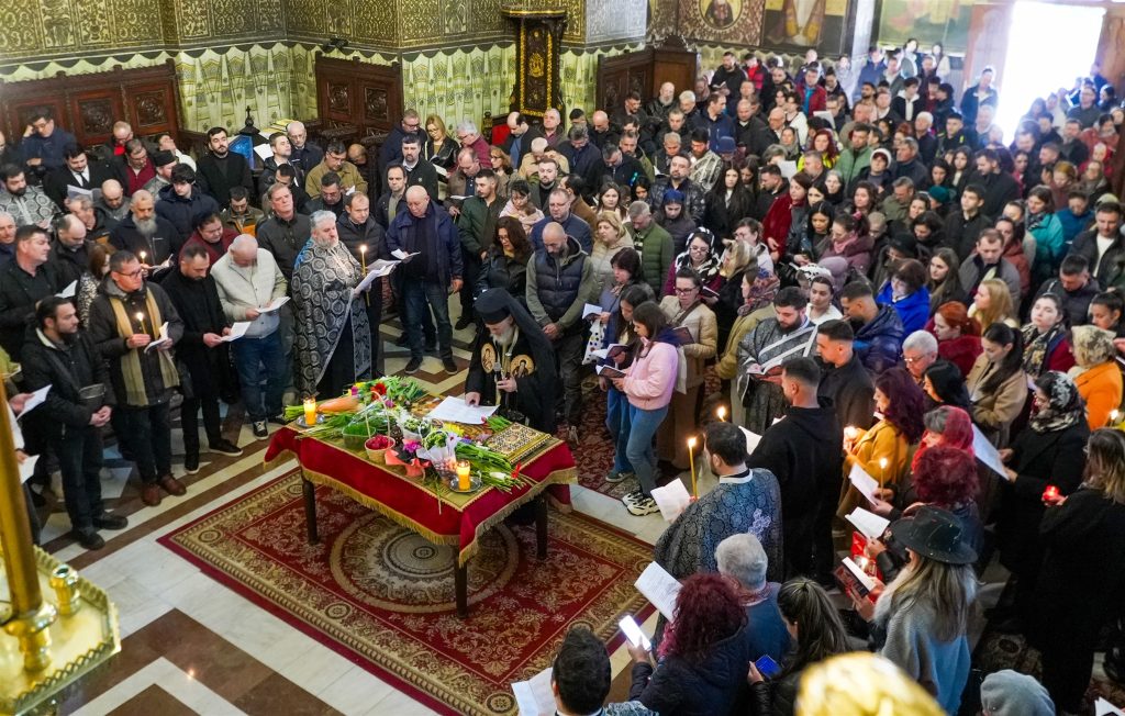 Prohodul Domnului la Catedrala arhiepiscopală din Galaţi