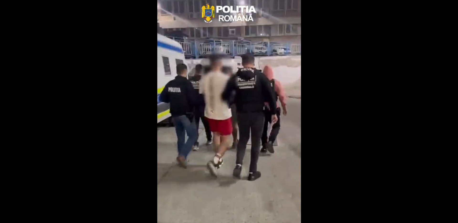 VIDEO: Au bătut un adolescent şi au făcut scandal! Doi tineri din Brăila au fost arestaţi