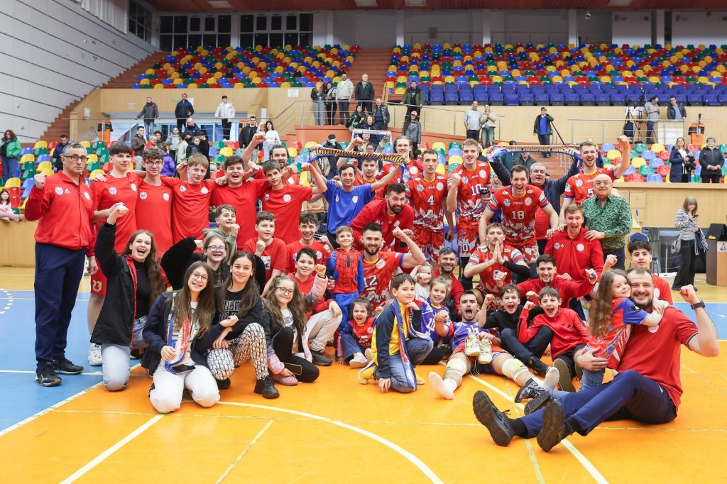 Volei masculin: CSM Arcada Galaţi continuă cursa pentru medalii