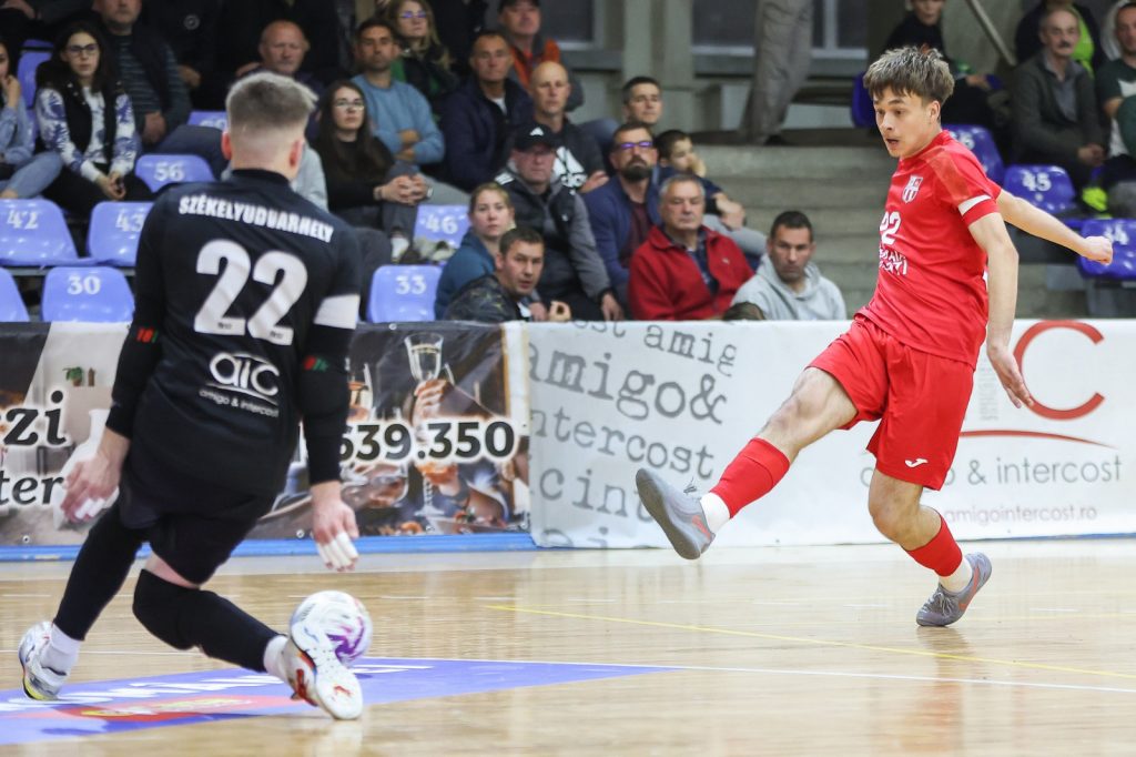 Futsal: United a făcut spectacol în repriza a doua şi s-a calificat în finala Cupei României