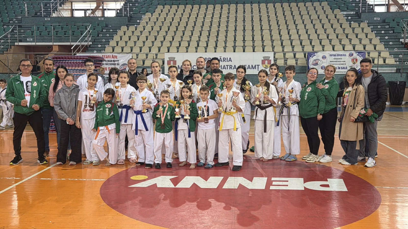 Salbă de 28 de medalii pentru ACS Triumf Dojo Galaţi