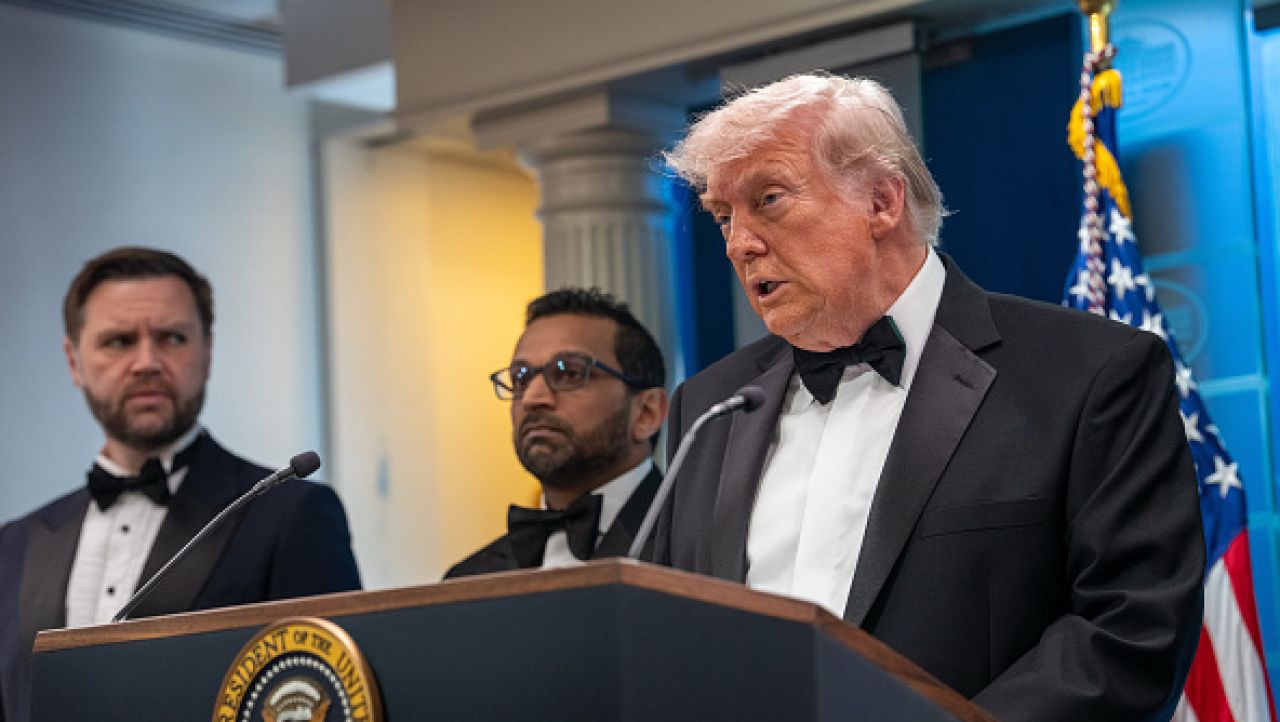 Focuri de armă la dineul corespondenţilor de la Casa Albă: Donald Trump şi Prima Doamnă evacuaţi de urgenţă