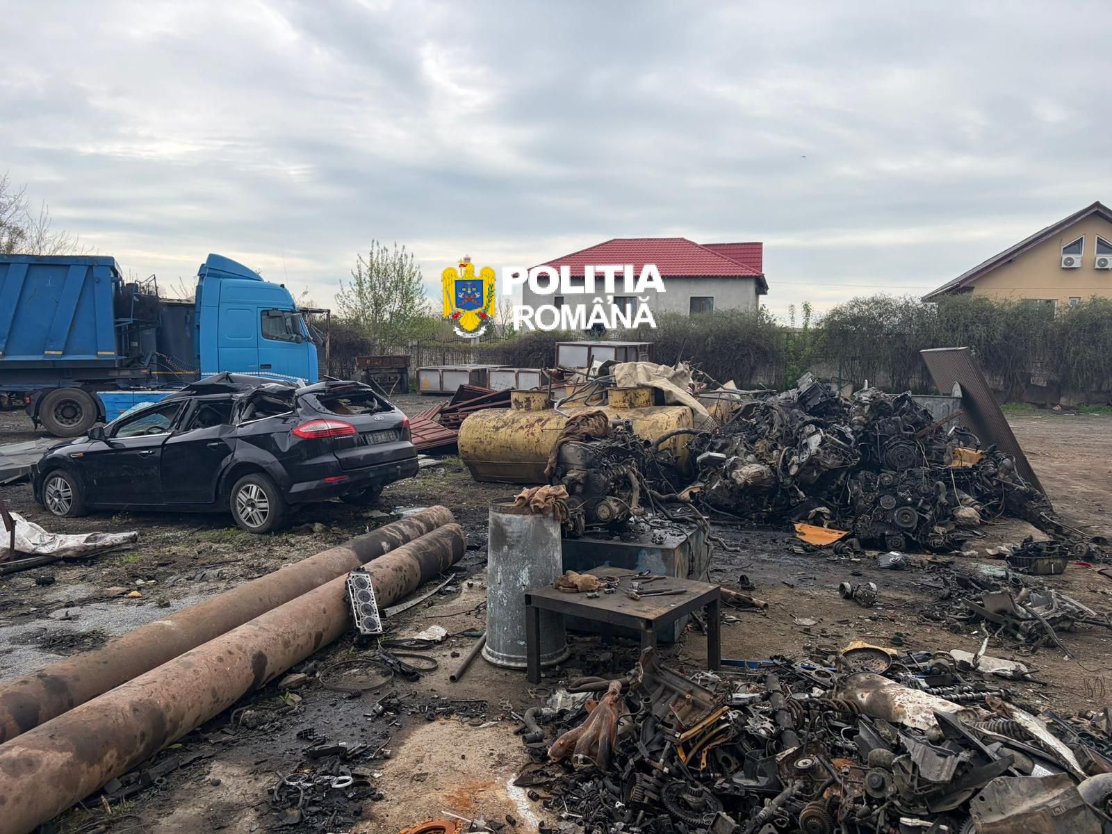 FOTO: Razie de amploare la centrele de colectare a deşeurilor din sud-estul ţării