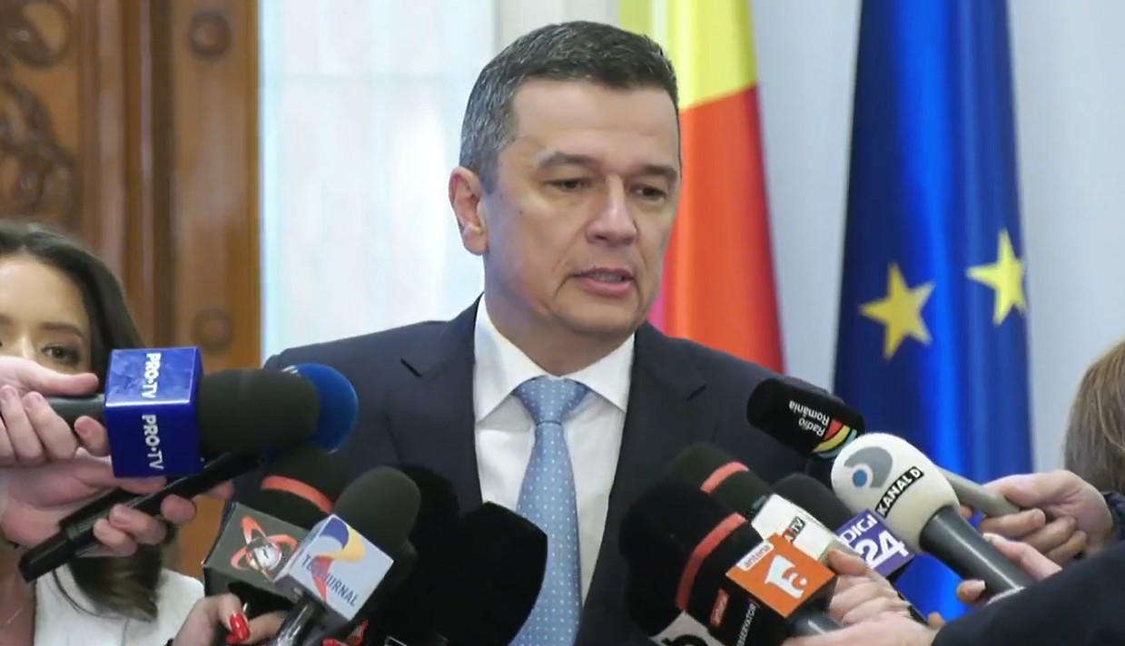 E oficial! Moţiune PSD–AUR: pică Guvernul Bolojan? Demisii cerute şi la Galaţi