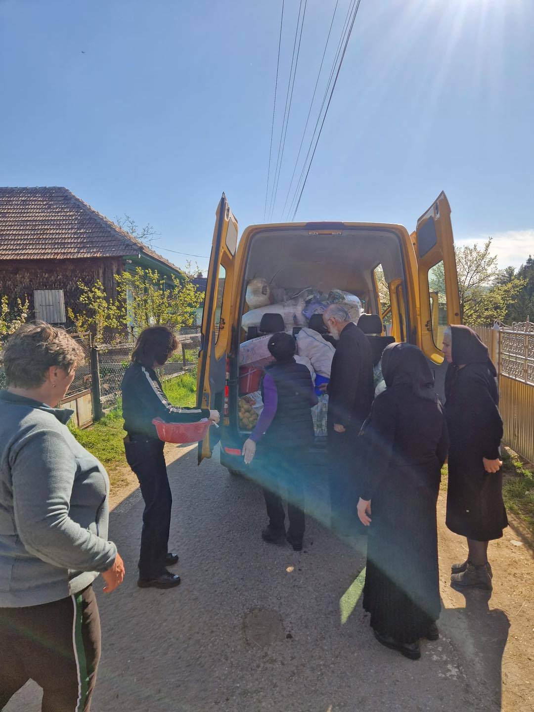Galaţi: Sprijin pentru familiile greu încercate de incendiul devastator de la Soveja