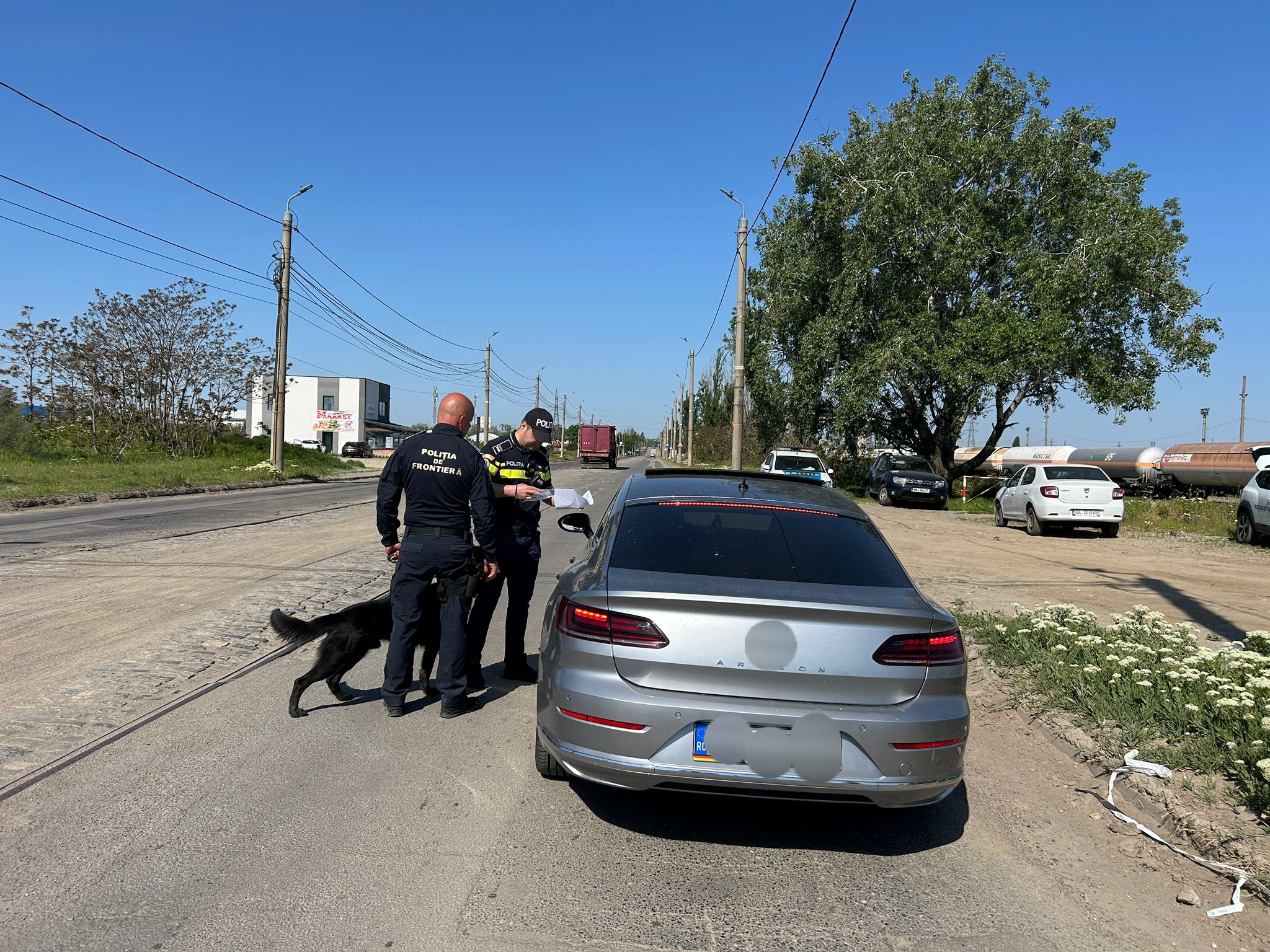 VIDEO: Operaţiune de amploare în Galaţi a poliţiştilor de la Transporturi şi Frontieră