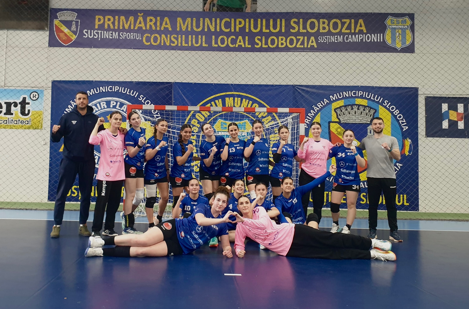 Handbal: Junioarele 2 de la ACS Lucian Bute s-au calificat în Final 8. CSM Galaţi s-a oprit după turneul semifinal
