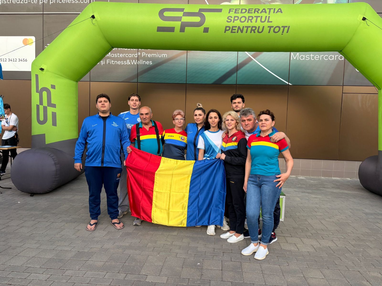 Înotătorii Masters de la CSM Galaţi şi Aqua Sport au cucerit medalii la Chişinău