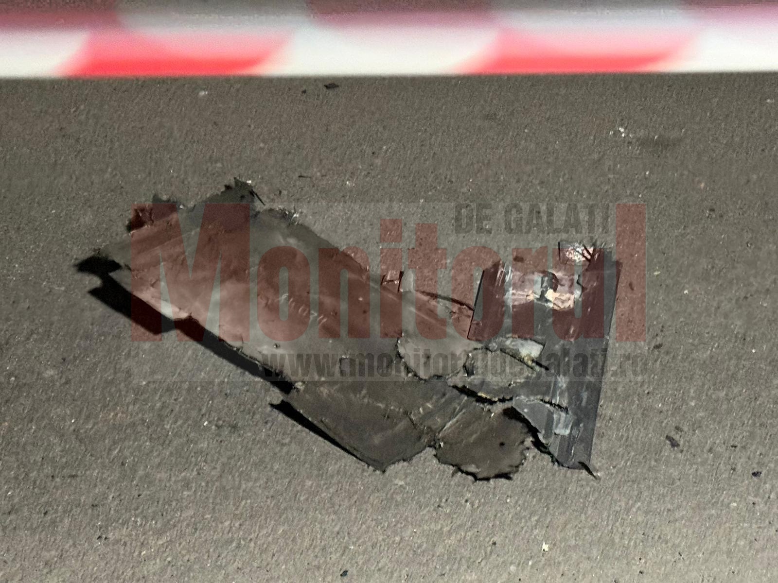 IMAGINI cu resturile dronei prăbuşite la Galaţi