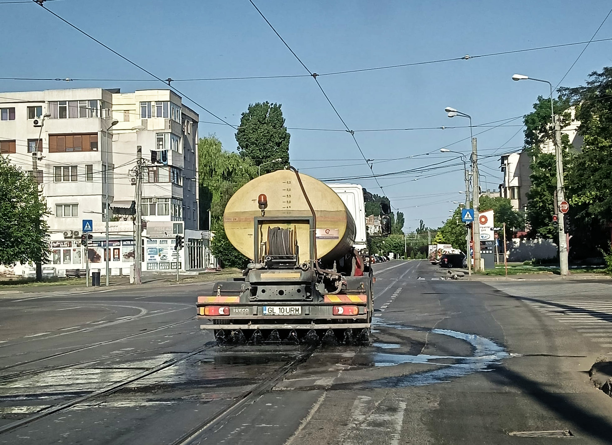 COD ROŞU de caniculă în Galaţi: 8 centre de prim-ajutor funcţionale şi străzi stropite cu autocisterna