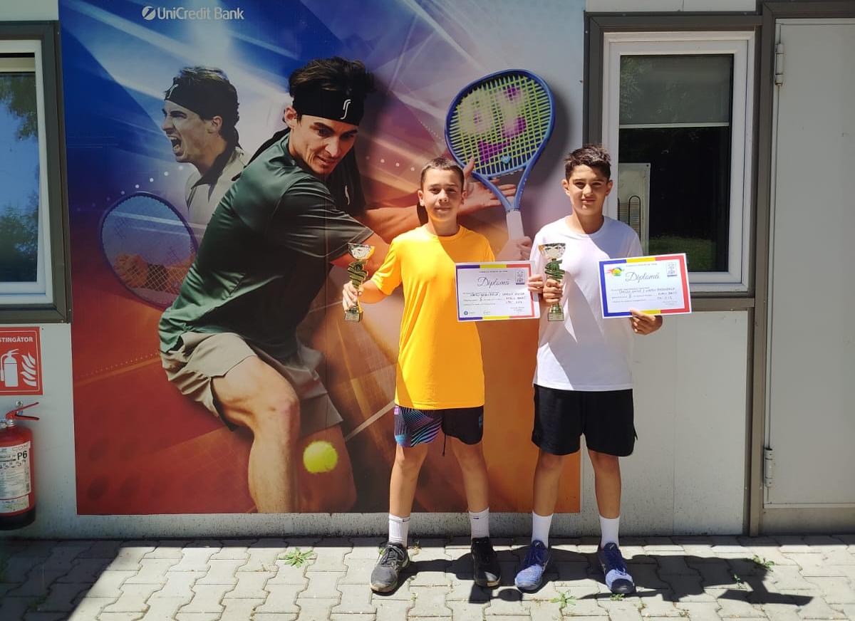 Performanţă uriaşă pentru tenisul gălăţean: Mateo Andrei Bocăneală este dublu vicecampion naţional la categoria U12