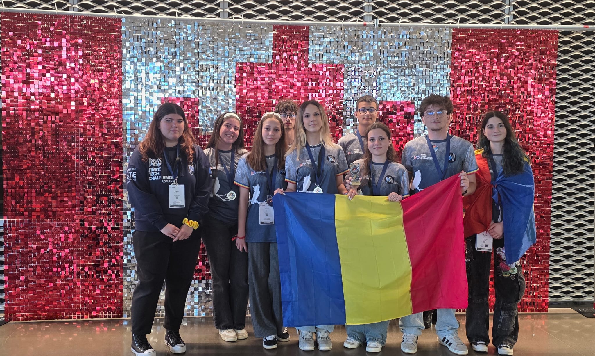 Echipa de robotică a Colegiului Naţional „Costache Negri” din Galaţi a câştigat premiul Reach 1st Award la concursul FTC Canada Cup of Robotics