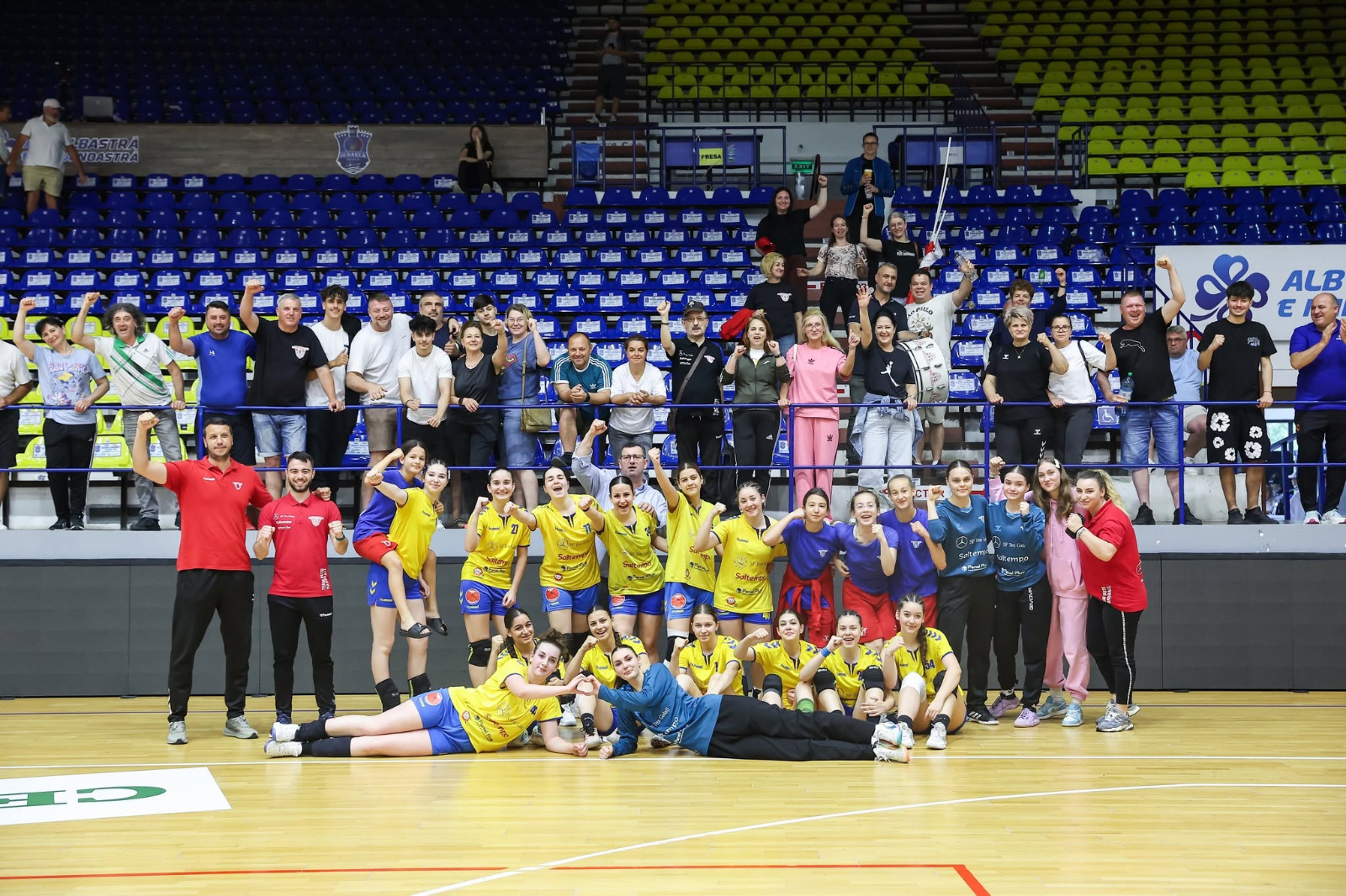 Handbal: Junioarele 2 de la ACS Lucian Bute au jucat finala mică la Brăila. Ioana Trifan a primit două premii individuale