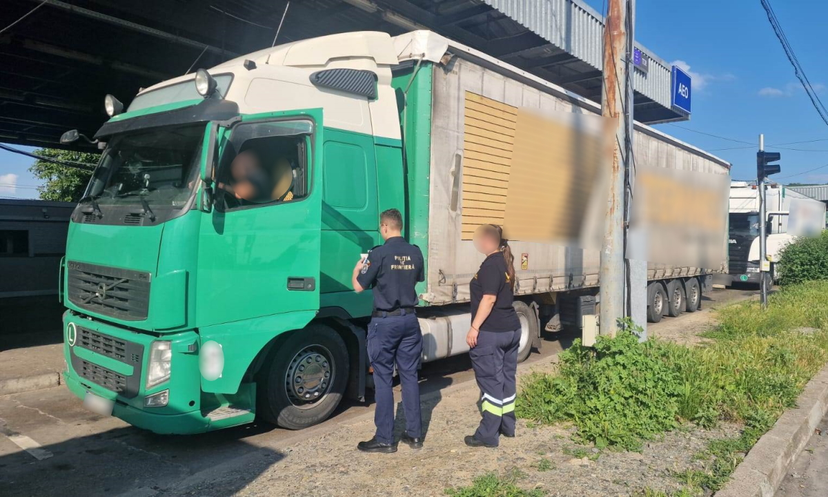 Autocamion cu ITP falsificat, descoperit în PTF Albiţa