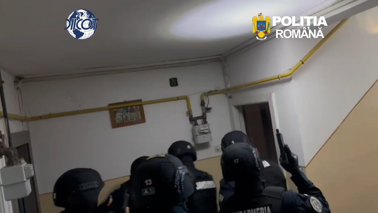 Percheziţii: Dealeri din Galaţi, de canabis şi cristal, arestaţi – VIDEO