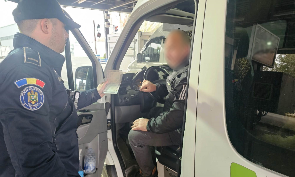 Tânăr din Galaţi, cercetat după ce a condus un autoturism fără drept de circulaţie în România