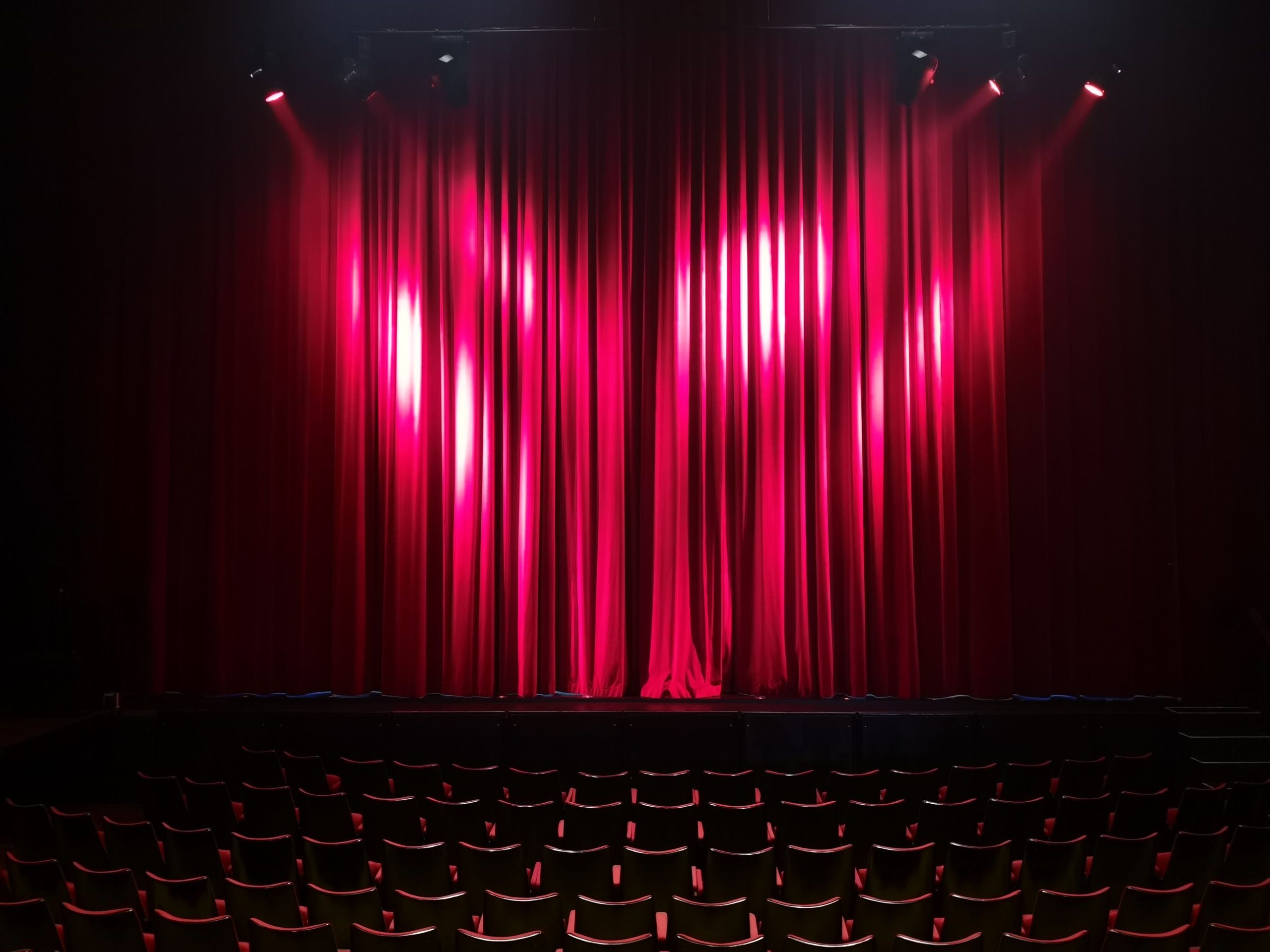 Peste 8,7 milioane de lei pentru instituţiile de cultură din Galaţi. Teatrele gălăţene primesc finanţare de la Guvern