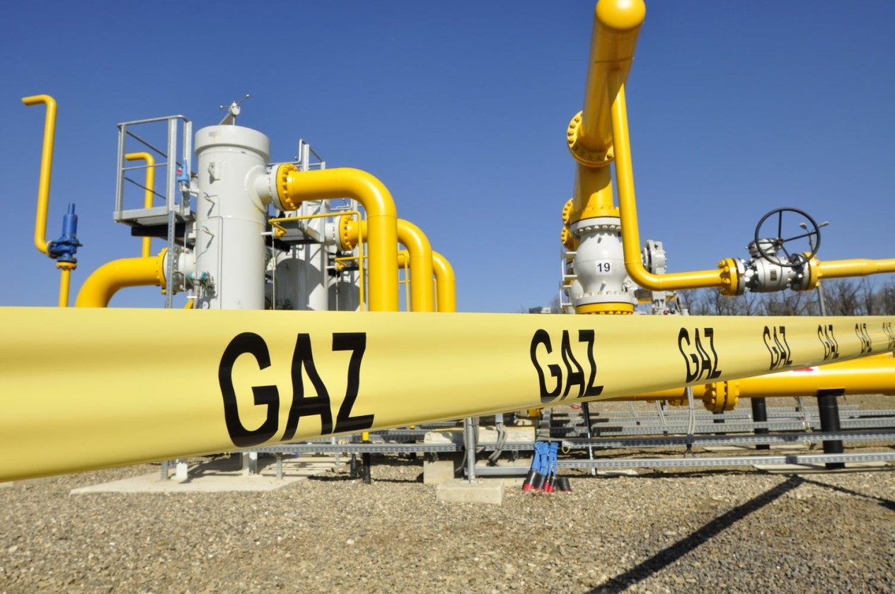 Raport european: România, printre ţările acuzate că îşi adâncesc dependenţa de gaz în loc să accelereze investiţiile în energie verde
