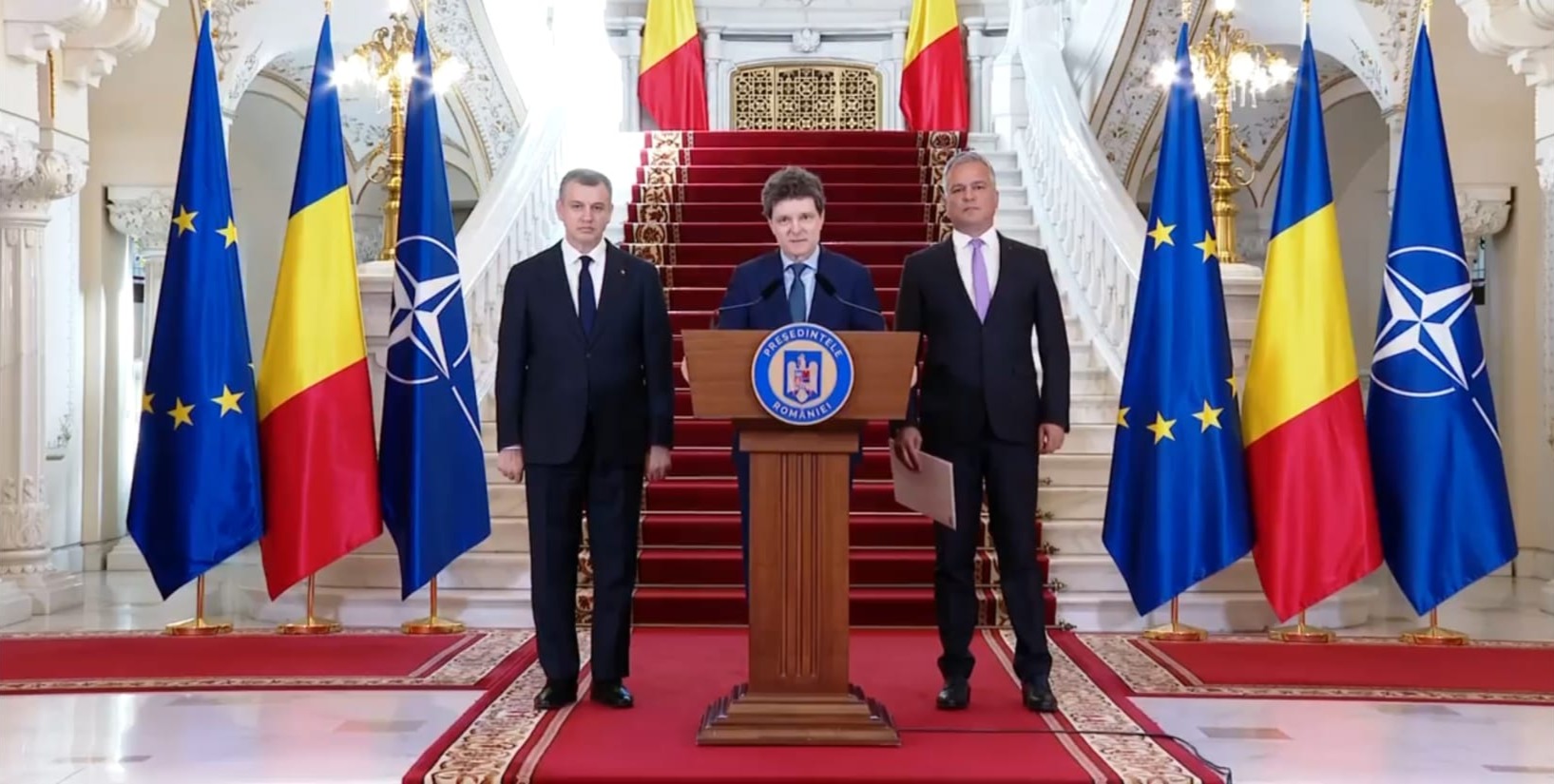 Nicuşor Dan: Eugen Tomac şi-a depus mandatul; îl desemnez ca prim-ministru pe Adrian Veştea