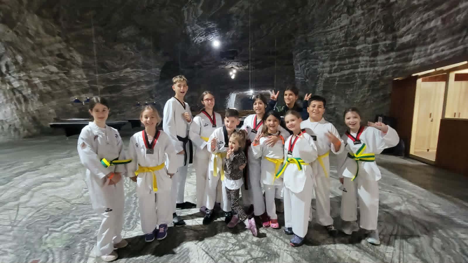 Taekwondo: Salbă de medalii şi primul loc în clasamentul general pentru CSM Dunărea Galaţi