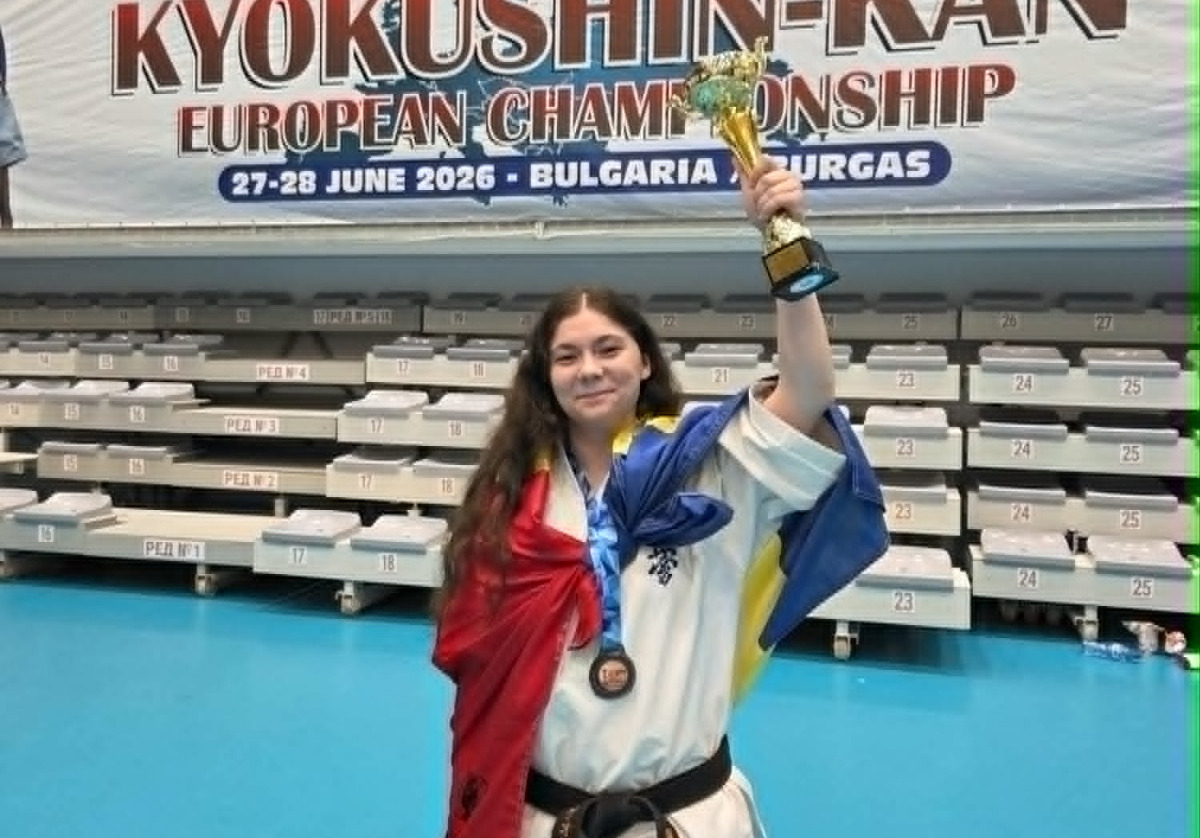 Bronz european şi 10 pe linie. Gălăţeanca Crina Gheorghiu, noi performanţe pentru România la Europenele de Karate
