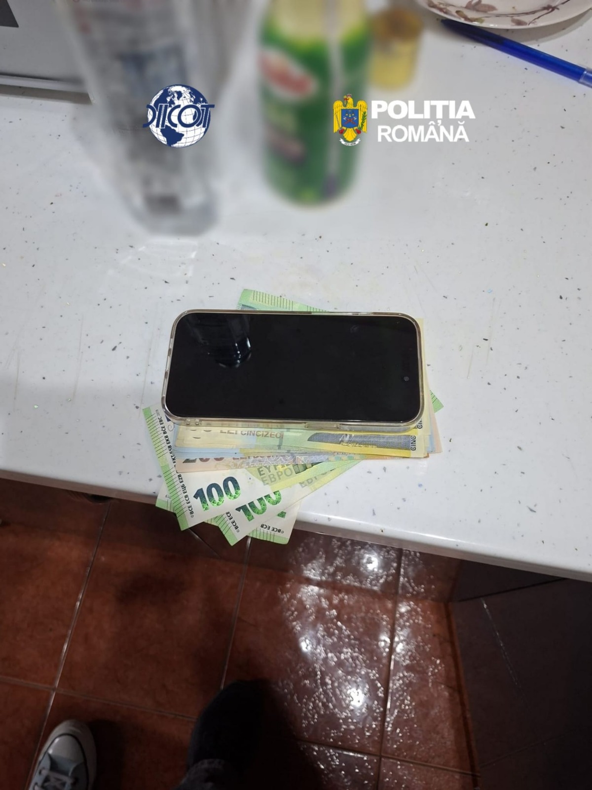 Caz șocant: O mamă minoră cu handicap psihic, exploatată prin metoda „loverboy” și forțată să se prostitueze în Galați și Brăila
