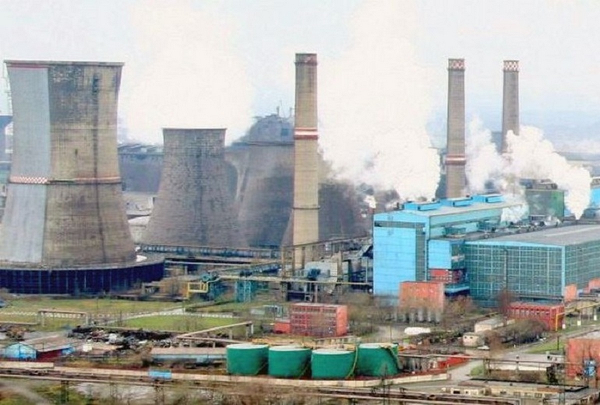 Sfârşitul fostei Electrocentrale (CET) Galaţi: instalaţiile sunt demolate rând pe rând. Ce va apărea în locul lor