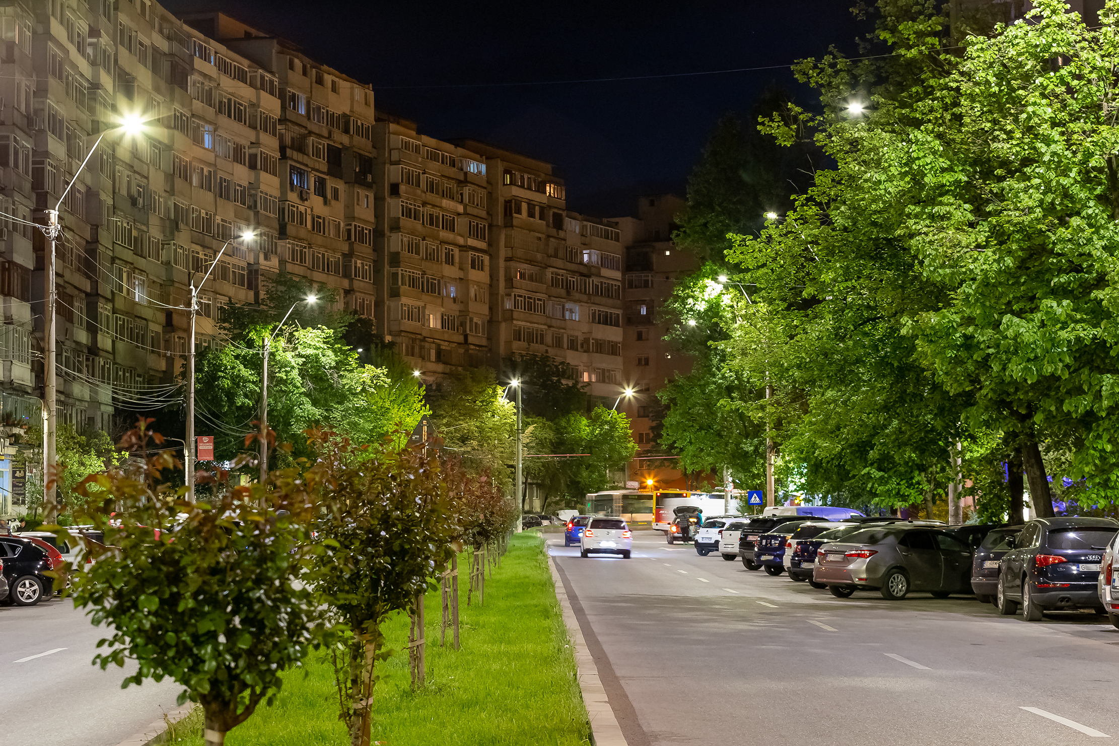Verifică dacă ești pe listă! Peste 50 de străzi din Galați vor avea iluminat public modern cu becuri LED
