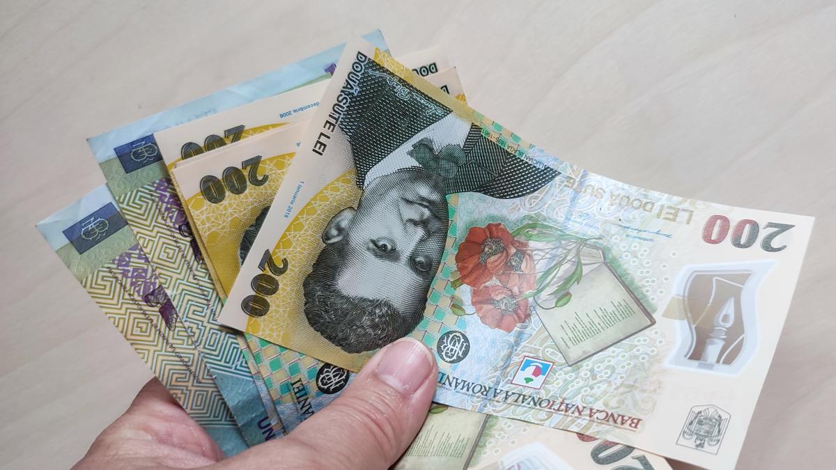 Guvernul vrea ca fondurile de pensii private să poată investi în industria de apărare. ASF avertizează asupra riscurilor