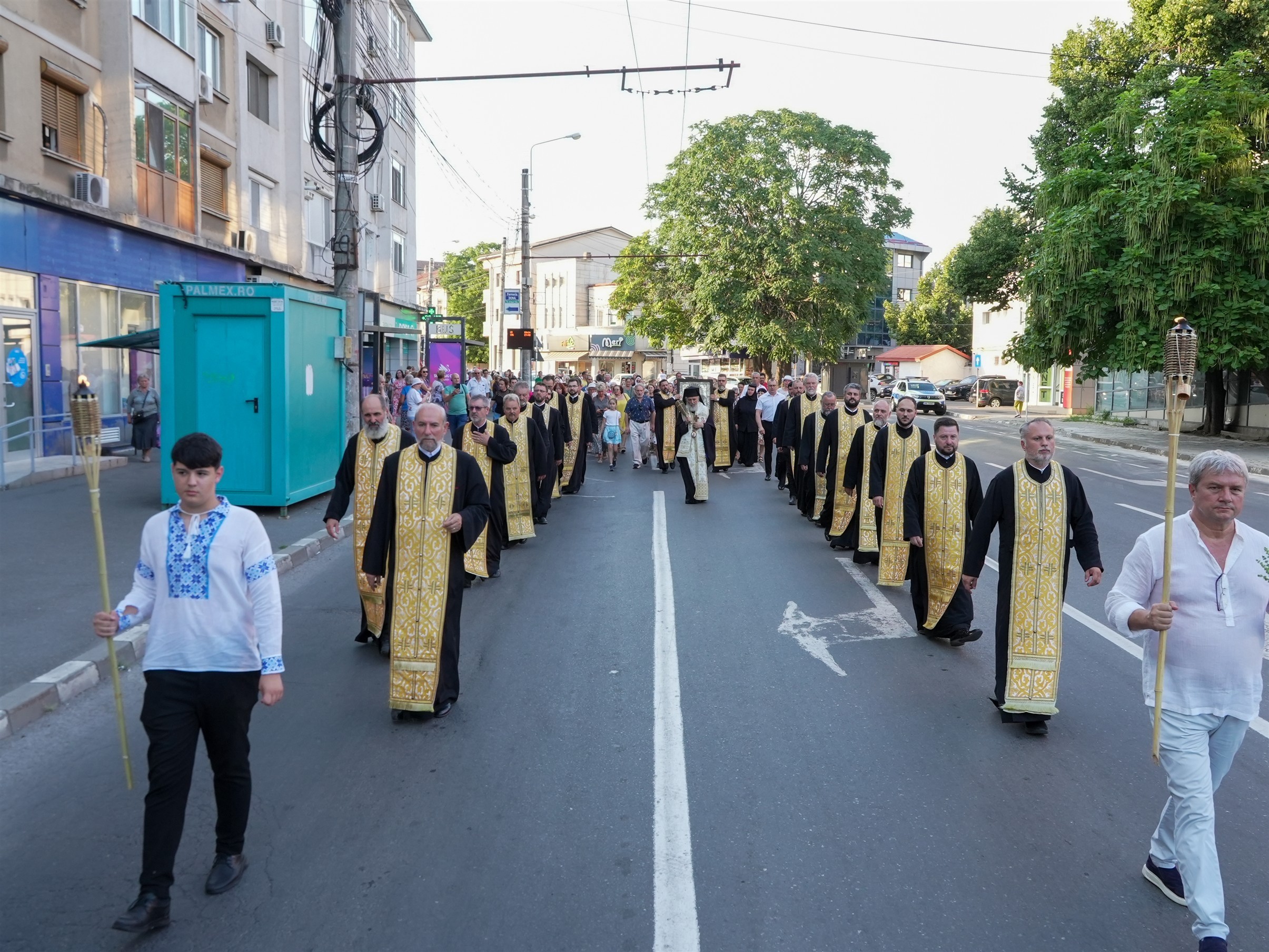 Pelerinaj cu Icoana făcătoare de minuni de la Mănăstirea Adam pe străzile din Galați