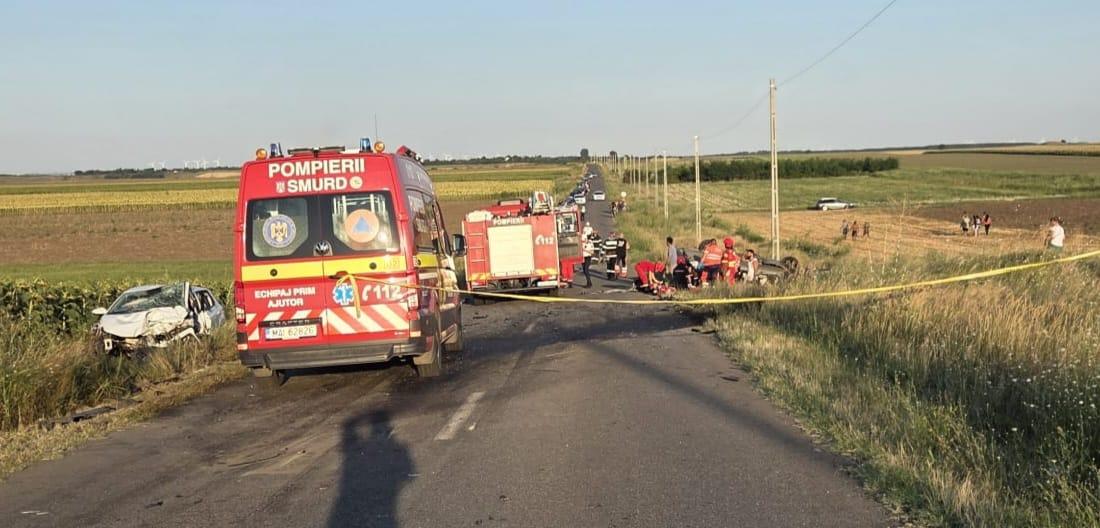 Tragedie pe DJ 221, între Râmnicelu și Constantinești: Două persoane au murit și alte șase au fost rănite în urma unei depășiri criminale