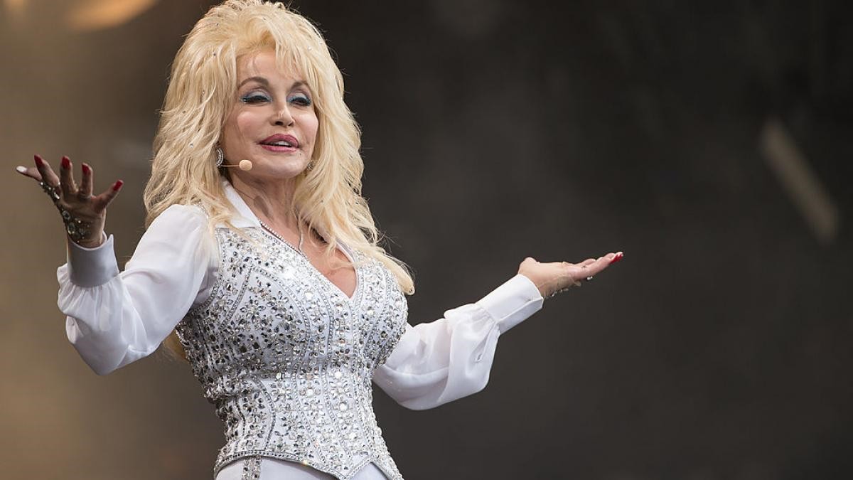 Cauza morții cântăreței Dolly Parton, dezvăluită