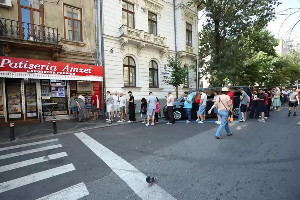 Război național pe internet: Scandalul „Merdenea vs. Croissant” a împărțit România în două tabere