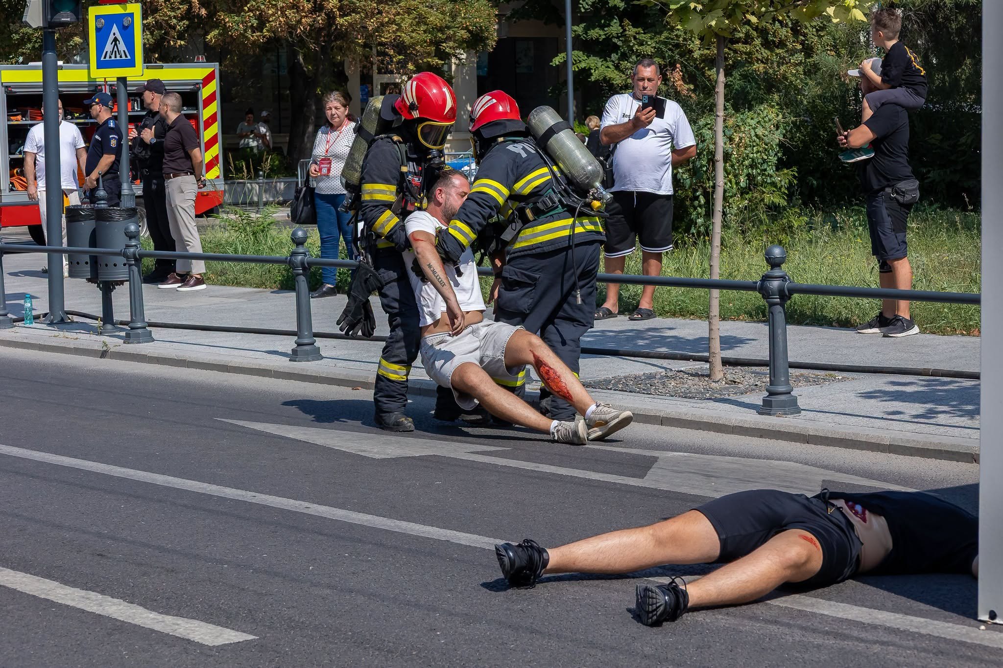 Explozie, incendiu, victime multiple și panică. Un exercițiu tactic spectaculos, desfășurat în centrul Galațiului