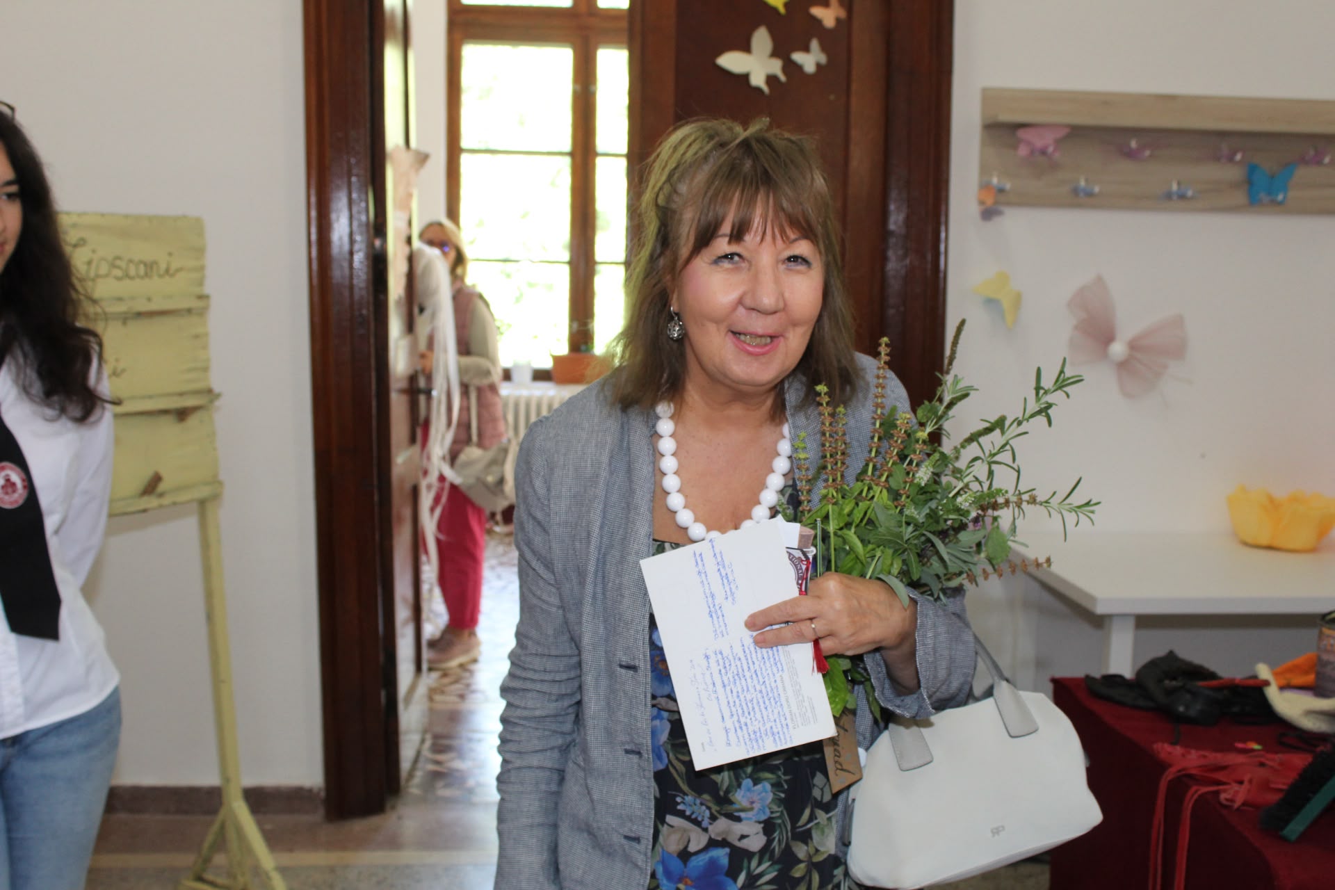 Eveniment cultural de excepție la Colegiul Național „Costache Negri”: Scriitoarea Doina Ruști a lansat romanul „Matuf, peruchierul” în fața elevilor gălățeni
