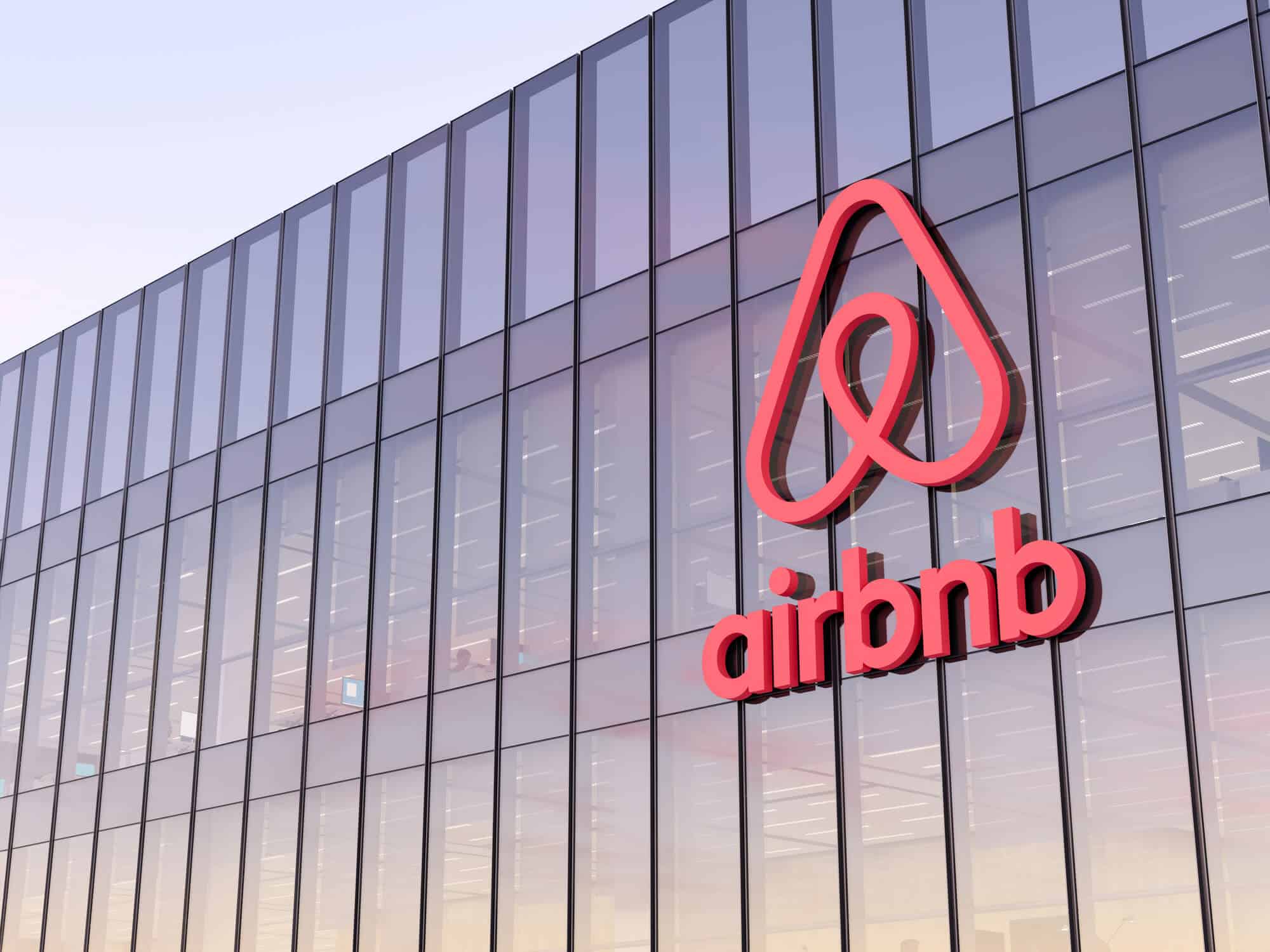 Comisia Europeană pregăteşte noi restricţii pentru Airbnb, în încercarea de a rezolva criza locuinţelor scumpe din marile oraşe