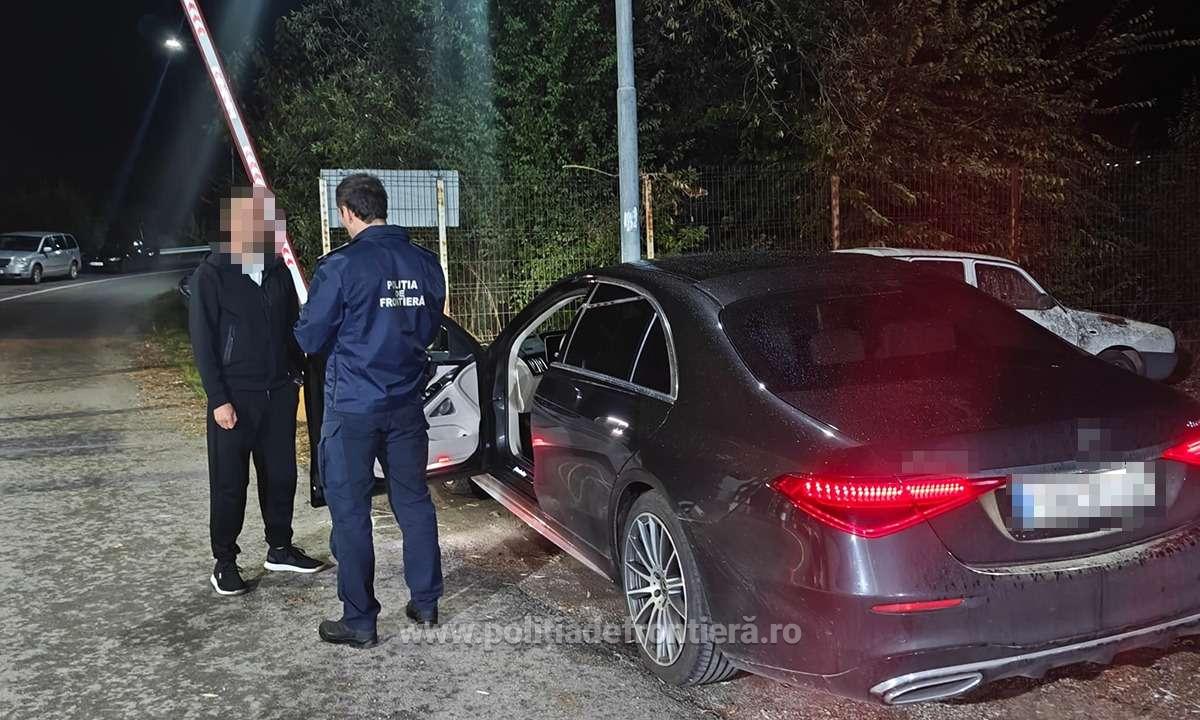 Maşină de lux de peste 120.000 de euro, confiscată la Vama Rădăuţi Prut: Un ceh a luat bolidul în contul unei datorii