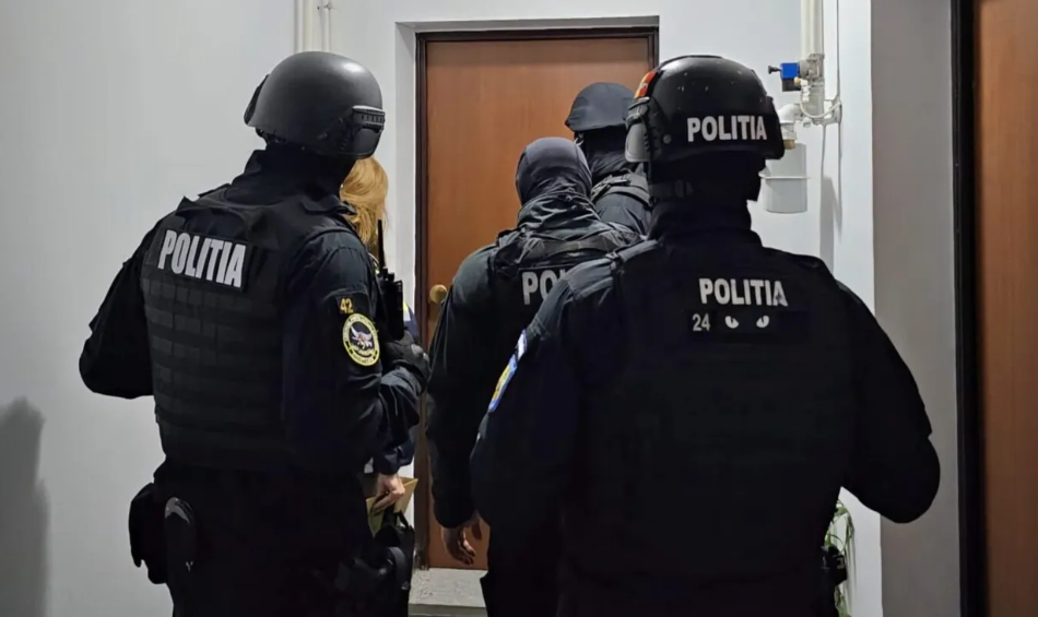 Percheziţii în Galaţi într-un dosar de pornografie infantilă. Cinci persoane au fost reţinute