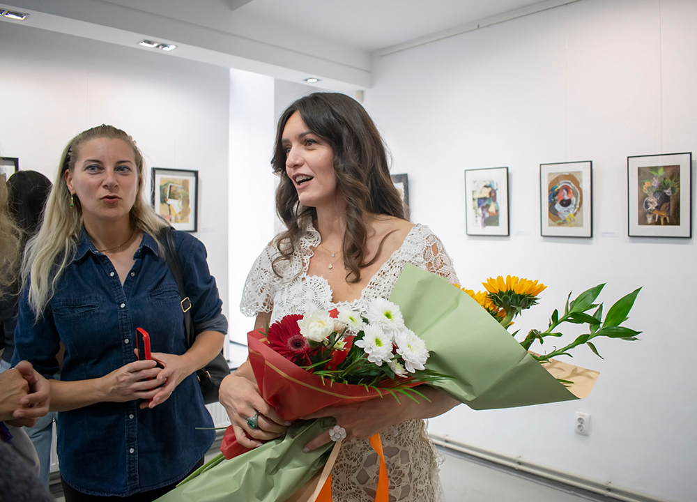 „Inventar provizoriu” – o memorie italo-română în pictură, colaj și instalație artistică. Expoziția personală a artistei Erika Guadagnin, deschisă la Galeria „Nicolae Mantu” din Galați