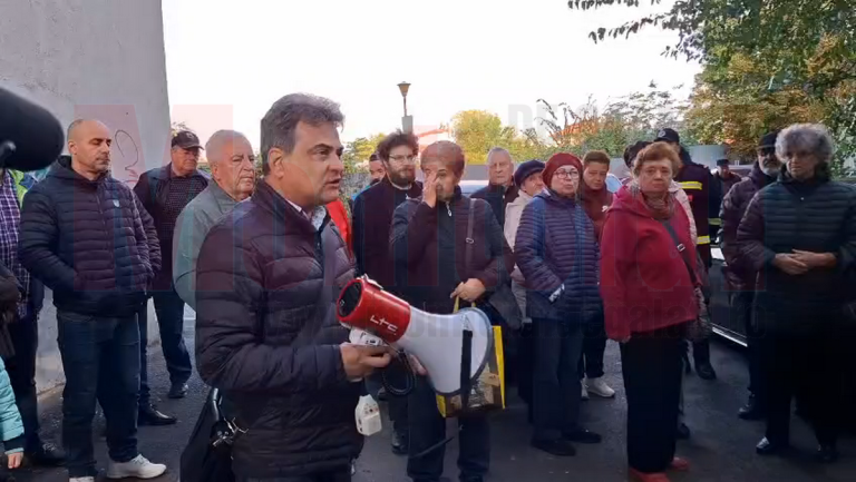 Exercițiu de supraviețuire la Galați: Locatarii blocului vecin celui lovit de dronă au făcut un exercițiu de alarmare și au coborât, unii prima oară, în adăpostul de protecție civilă