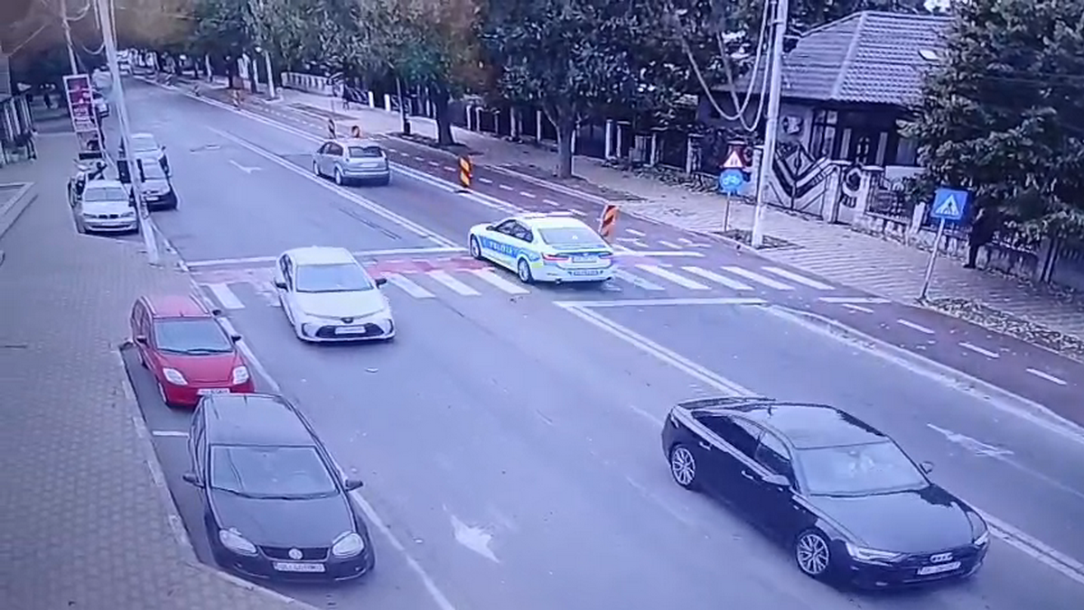 VIDEO | Imagini spectaculoase cu urmărirea din Tecuci: Momentul în care șoferul drogat este blocat și încătușat în trafic