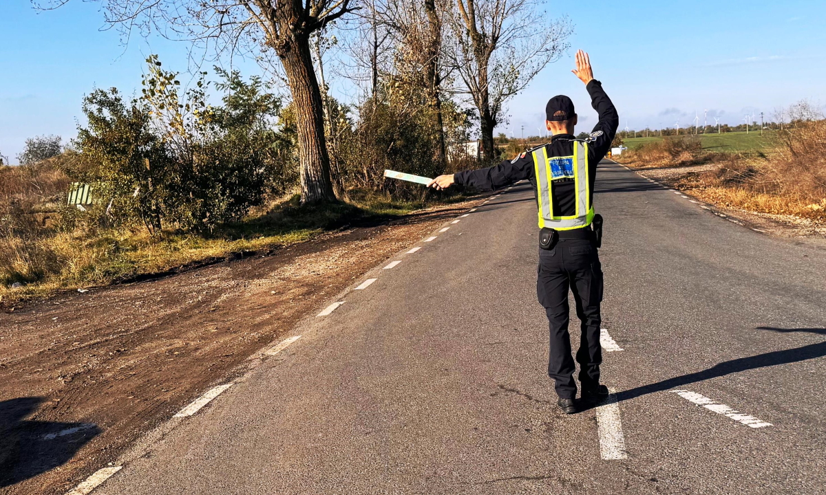 Iresponsabilitate la volan în judeţul Galaţi: Un tânăr din Măstăcani, prins de poliţiştii de frontieră din Folteşti deşi avea permisul suspendat