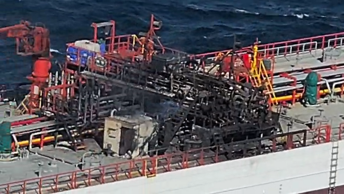 Mobilizare de forțe după ce o navă comercială a fost lovită în Marea Neagră, lângă Sulina. Elicoptere Black Hawk și nave IGSU, trimise de urgență