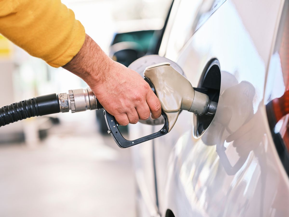 Semnal de alarmă pentru șoferi! România riscă o penurie de motorină în această iarnă, după scumpiri istorice de aproape 40%